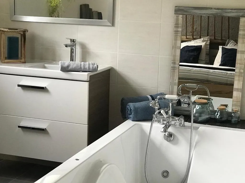 L' Intimiste : Avec Piscine Privee Et Jacuzzi Prive Villa Fontaines-Saint-Martin 0*,