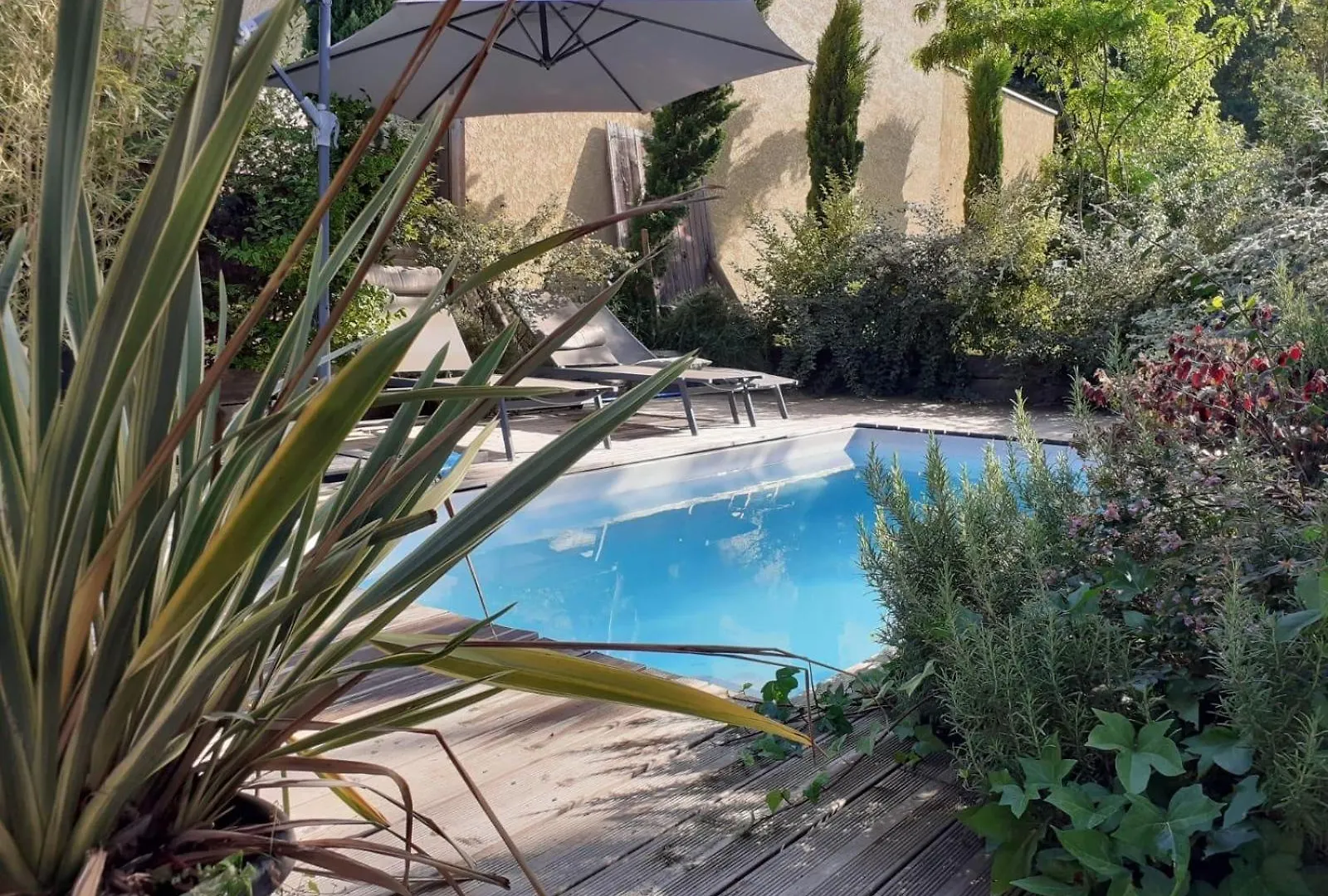 Holiday home L' Intimiste : Avec Piscine Privee Et Jacuzzi Prive Villa Fontaines-Saint-Martin
